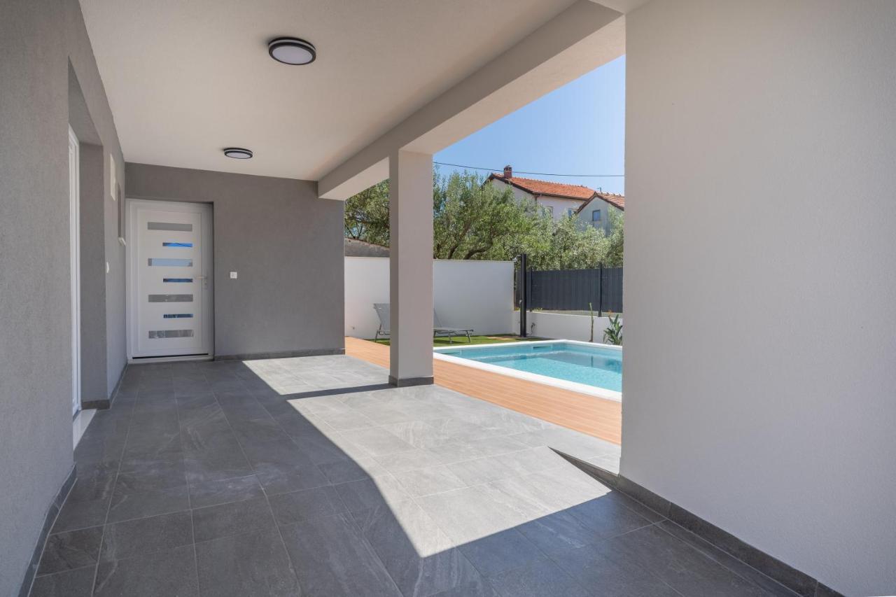 Bernie Apartments With A Pool Zara Esterno foto