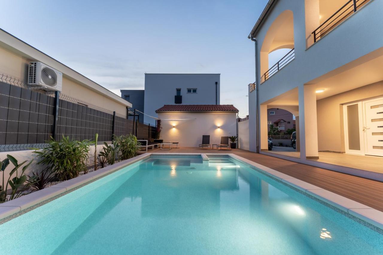 Bernie Apartments With A Pool Zara Esterno foto