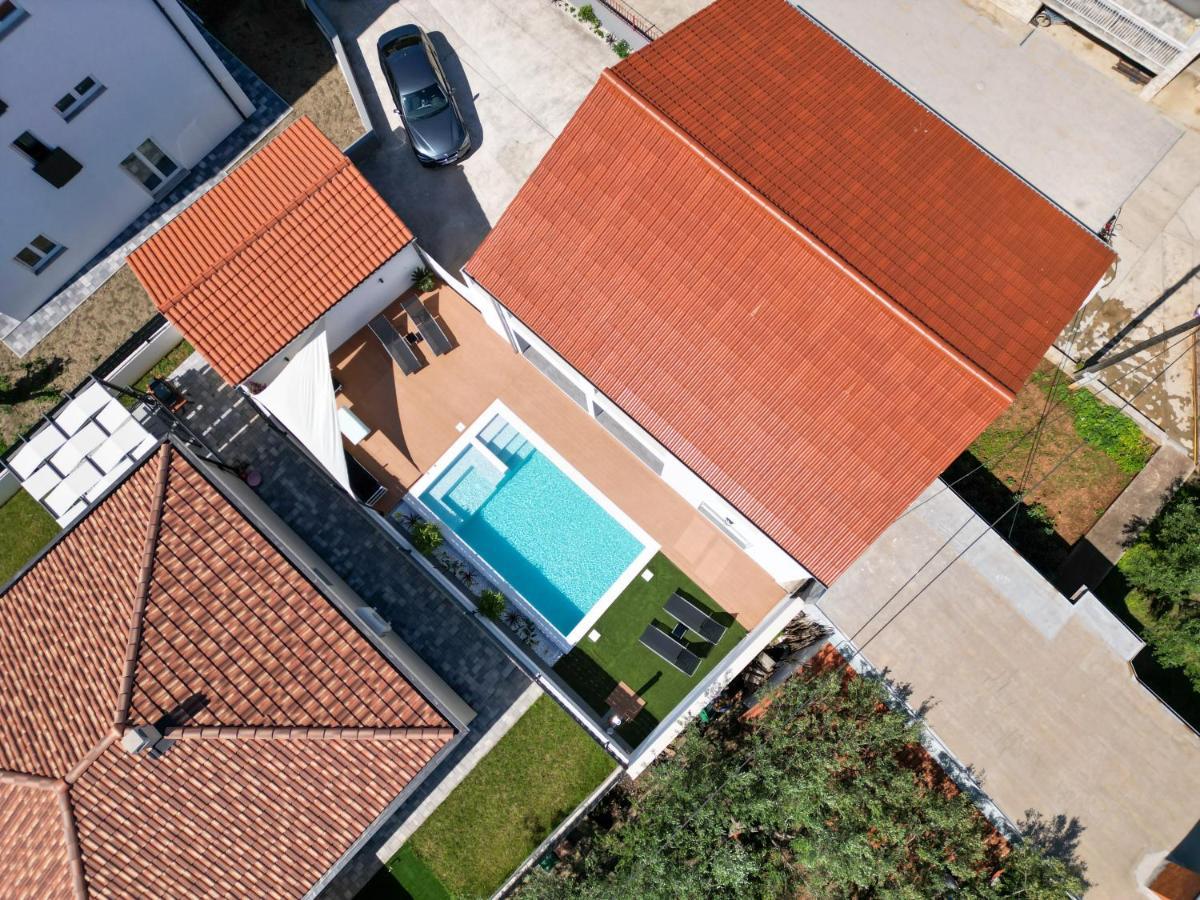Bernie Apartments With A Pool Zara Esterno foto